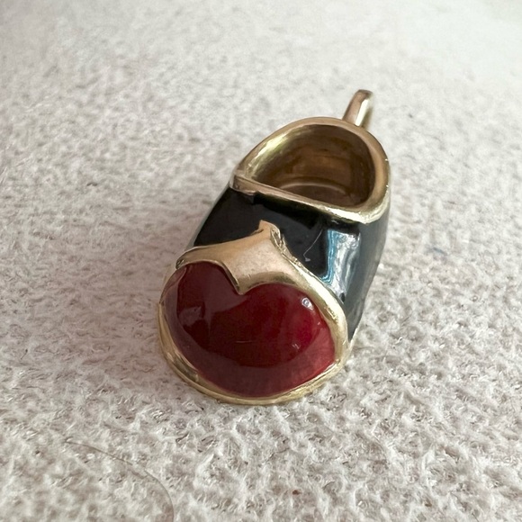 14k solid gold shoe pendant or charm necklace red black enamel - Picture 16 of 16